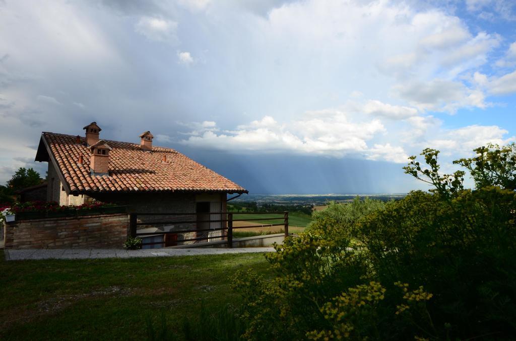 Agriturismo Agronauta Villa Piozzano Luaran gambar