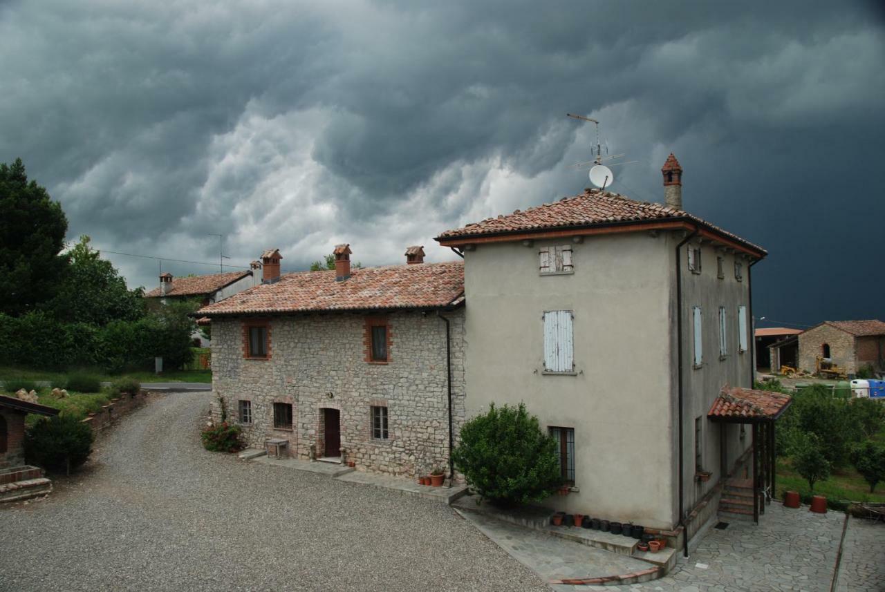 Agriturismo Agronauta Villa Piozzano Luaran gambar